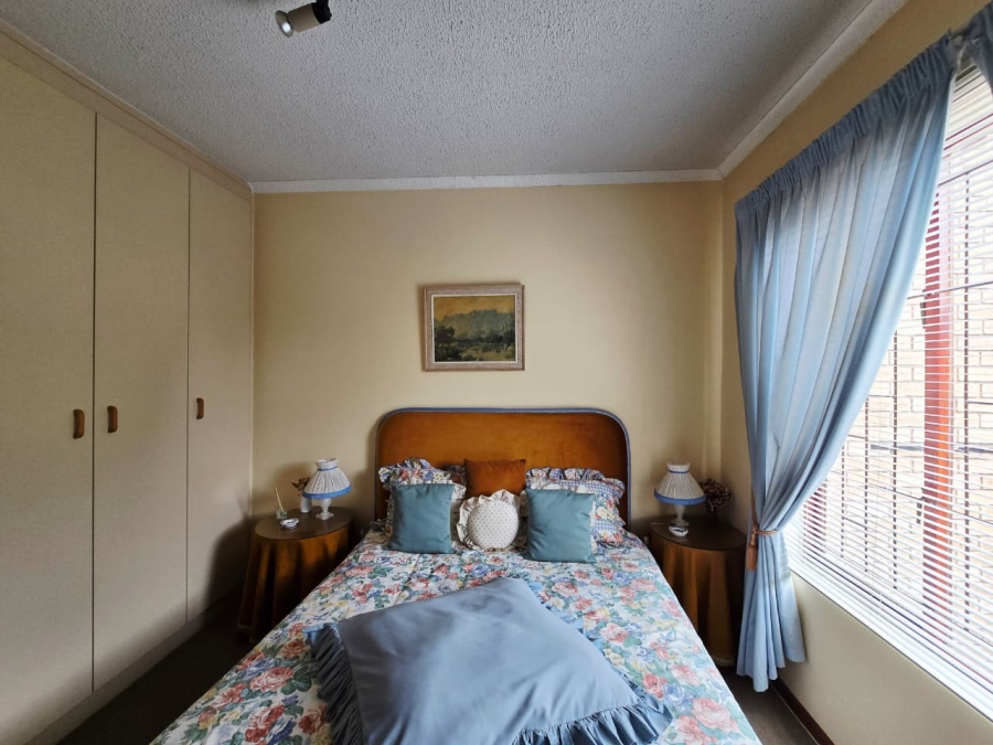 4 Bedroom Property for Sale in Dormehls Drift Western Cape